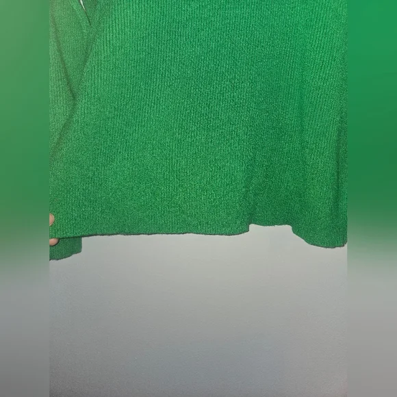 Zara Green Turtleneck Sweater with Checkered Sleeves - Picture 5 of 5